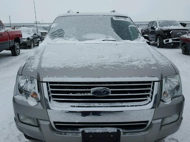 1FMEU73E98UA94714 - 2008 FORD EXPLORER X SILVER photo 9