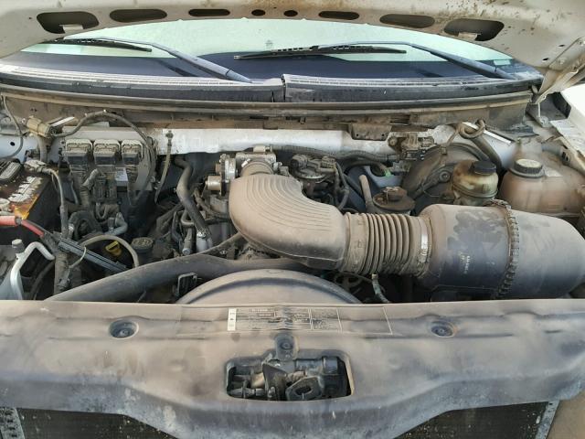 1FTRX12W15NA74631 - 2005 FORD F150 Белый фото 7