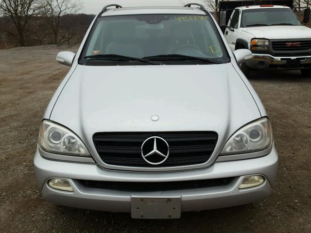 4JGAB54E43A390712 - 2003 MERCEDES-BENZ ML 320 SILVER photo 9