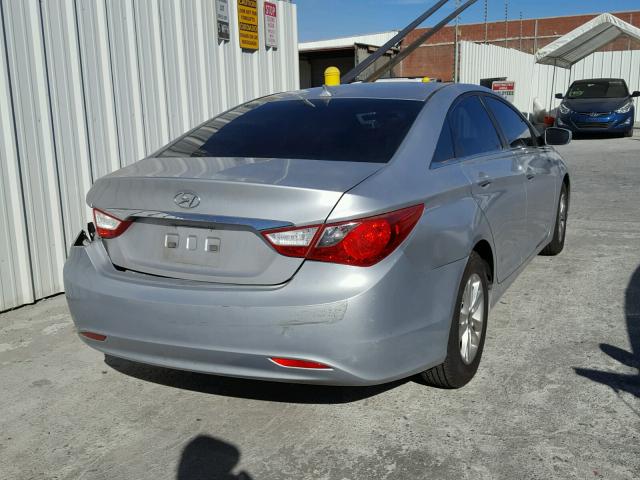 5NPEB4AC5DH662942 - 2013 HYUNDAI SONATA GLS SILVER photo 4