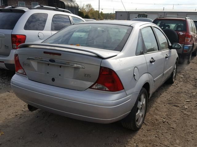 1FAFP38312W111748 - 2002 FORD FOCUS ZTS SILVER photo 4