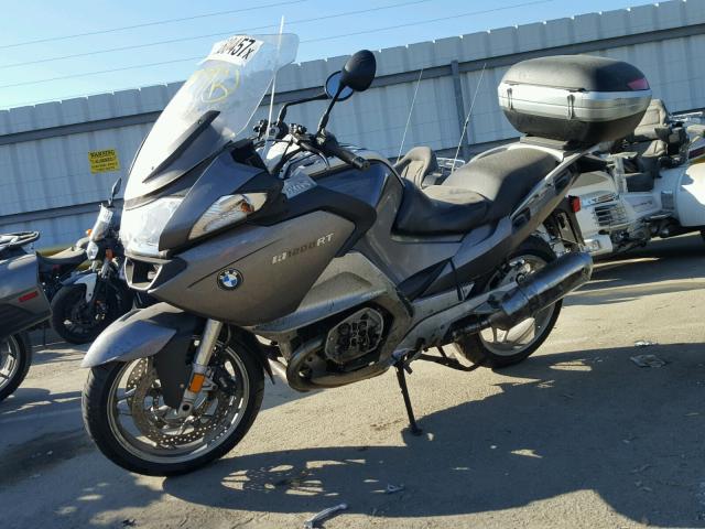 WB1044007CZW20837 - 2012 BMW R1200 RT GRAY photo 2