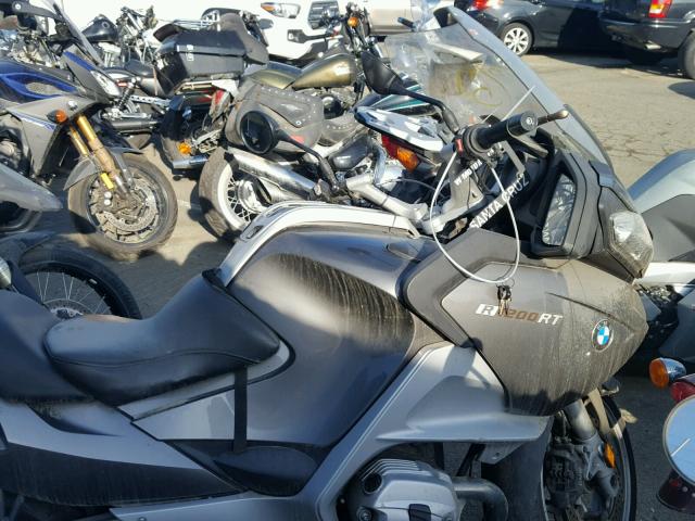 WB1044007CZW20837 - 2012 BMW R1200 RT GRAY photo 5