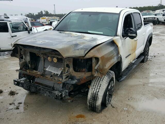 5TFCZ5AN5HX114864 - 2017 TOYOTA TACOMA DOU WHITE photo 2