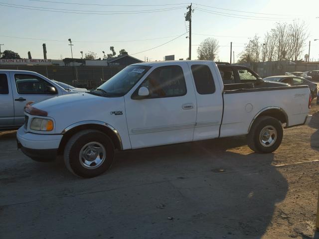 1FTRX17262NB21895 - 2002 FORD F150 WHITE photo 9