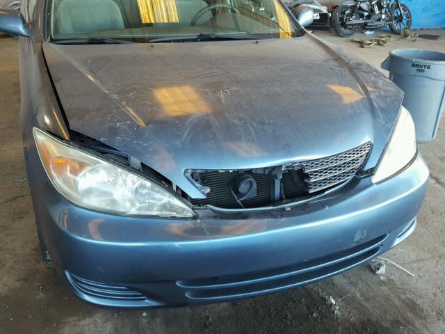 4T1BE32K14U895471 - 2004 TOYOTA CAMRY LE BLUE photo 9