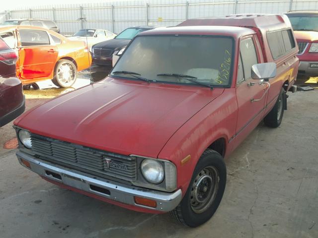 JT4RN44DXB0014438 - 1981 TOYOTA PICKUP / C RED photo 2