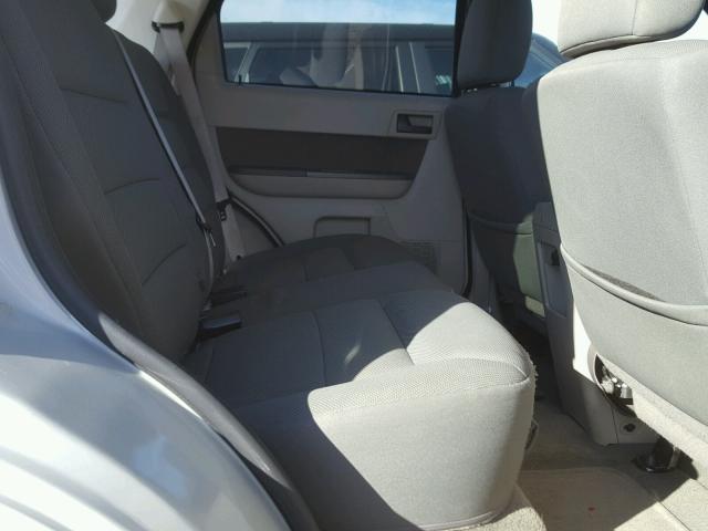 1FMCU03799KD14589 - 2009 FORD ESCAPE XLT GRAY photo 6