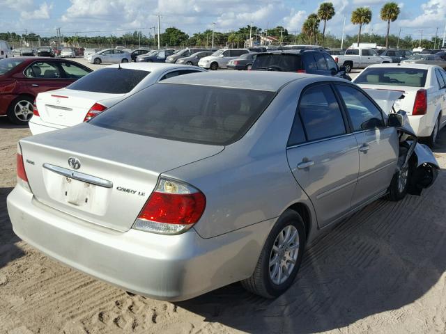 4T1BE30K15U092406 - 2005 TOYOTA CAMRY LE GRAY photo 4