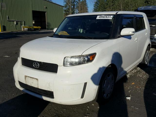 JTLKE50E781024115 - 2008 TOYOTA SCION XB WHITE photo 2