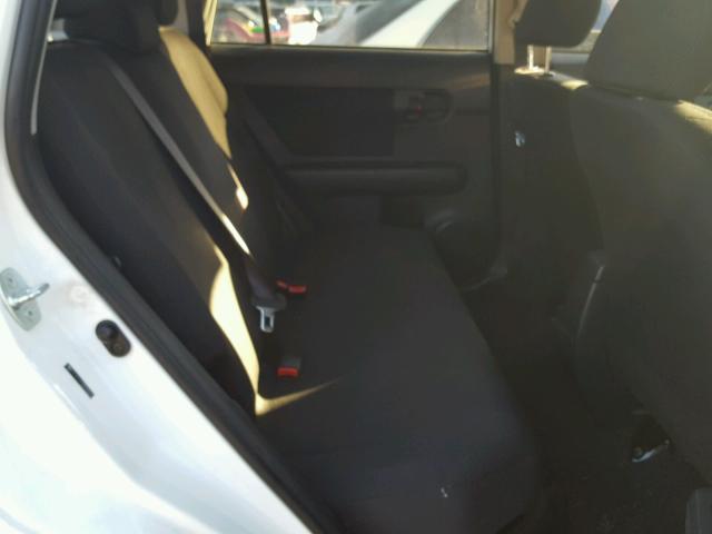JTLKE50E781024115 - 2008 TOYOTA SCION XB Blanco foto 6