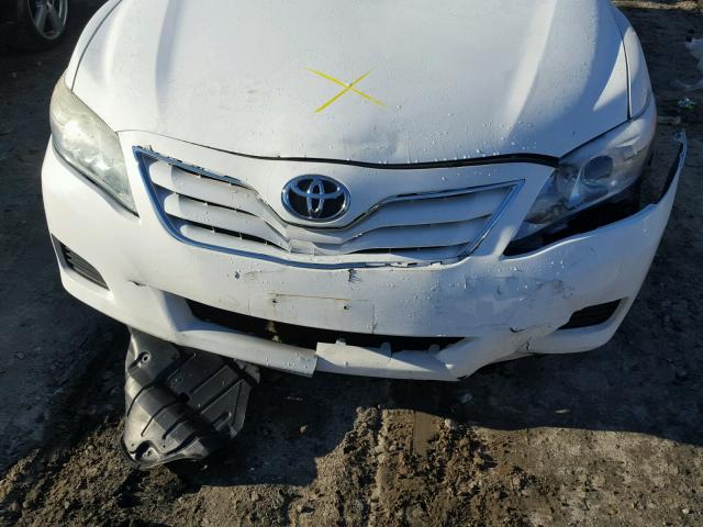 4T4BF3EKXAR079689 - 2010 TOYOTA CAMRY BASE WHITE photo 7