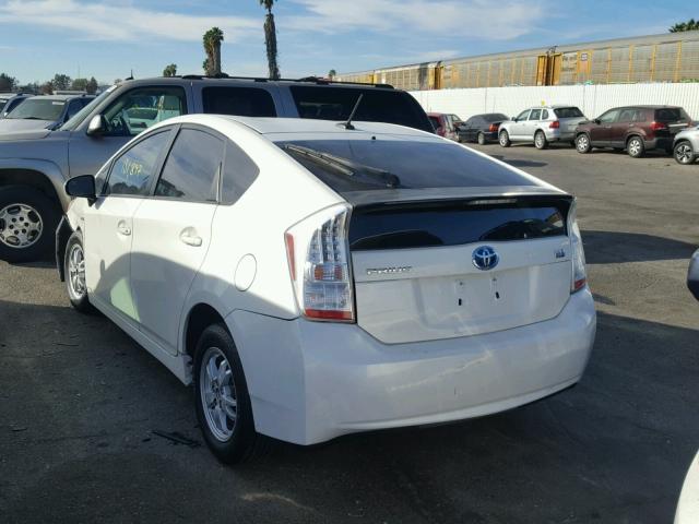 JTDKN3DU0B5328470 - 2011 TOYOTA PRIUS WHITE photo 3