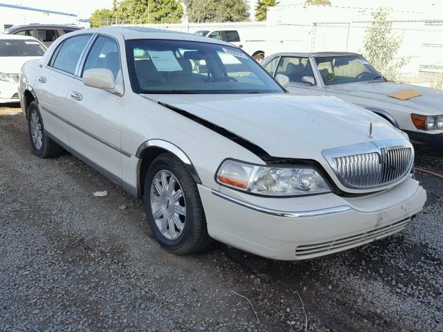 1LNHM82V76Y611700 - 2006 LINCOLN TOWN CAR S WHITE photo 1