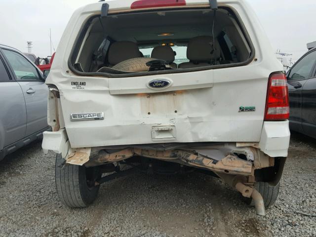 1FMCU0DG1CKA93849 - 2012 FORD ESCAPE XLT WHITE photo 9