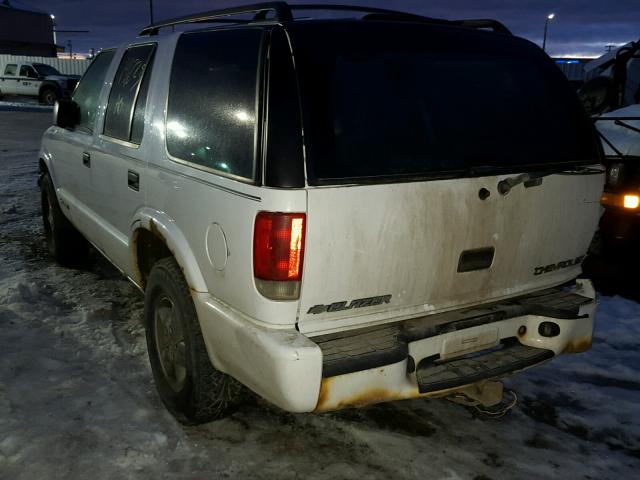 1GNDT13W0X2109725 - 1999 CHEVROLET BLAZER WHITE photo 3