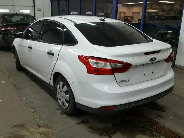 1FAHP3E22CL321525 - 2012 FORD FOCUS S WHITE photo 3