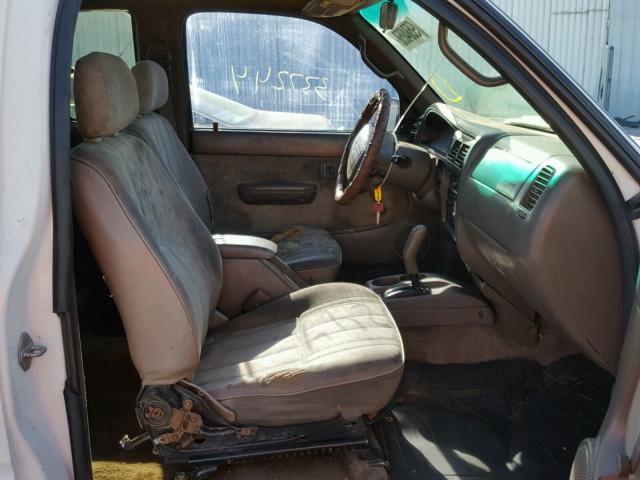 4TASM92N2YZ622449 - 2000 TOYOTA TACOMA XTR თეთრი ფოტო 5