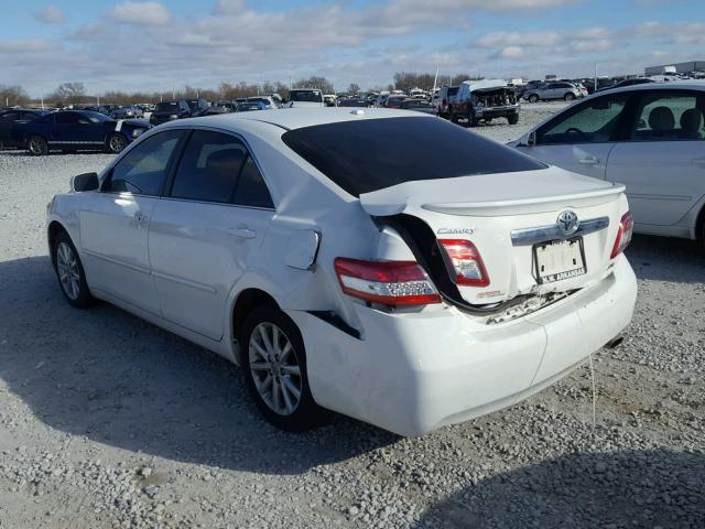 JTNBK3EK6A3047558 - 2010 TOYOTA CAMRY SE WHITE photo 3