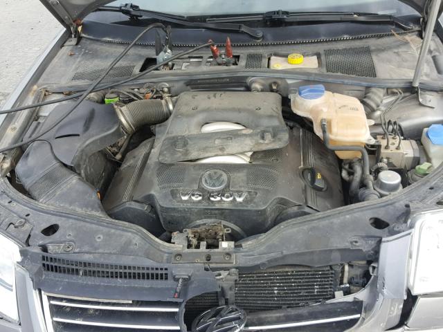 WVWYH63B53E142265 - 2003 VOLKSWAGEN PASSAT GLX 绿色 照片 7