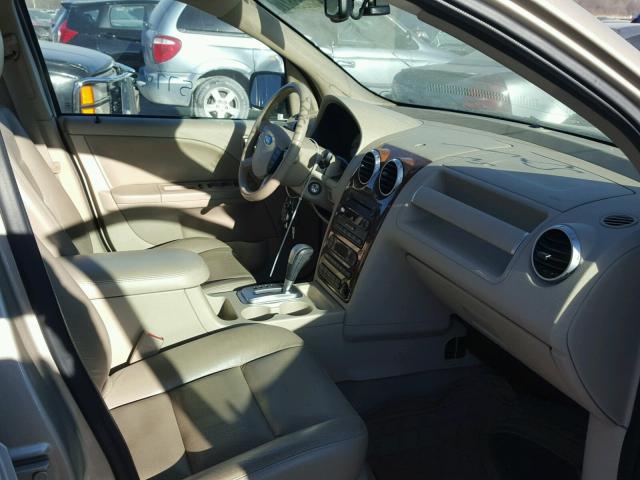 1FMZK03186GA56446 - 2006 FORD FREESTYLE BEIGE photo 5