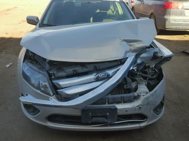 3FAHP0HA4AR361167 - 2010 FORD FUSION SE GRAY photo 7