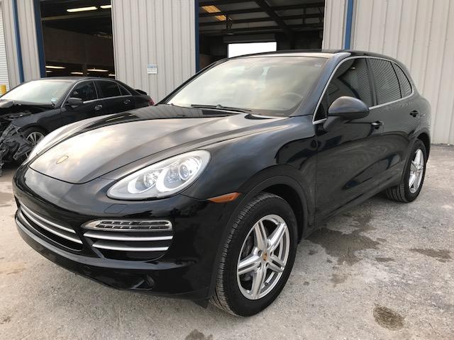 WP1AA2A2XELA94633 - 2014 PORSCHE CAYENNE BLACK photo 2