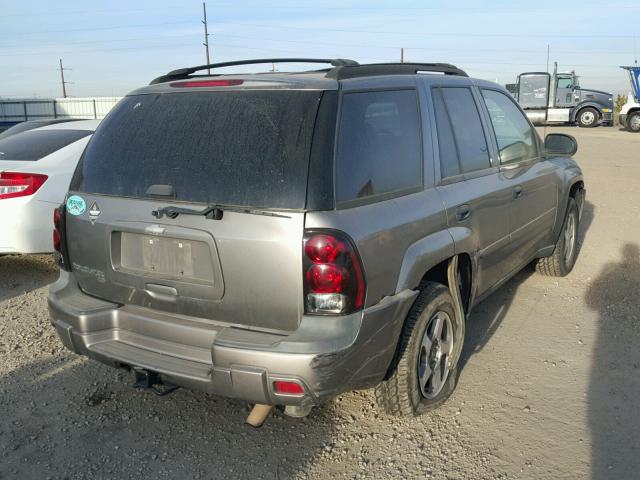 1GNDT13S962191868 - 2006 CHEVROLET TRAILBLAZE TAN photo 4