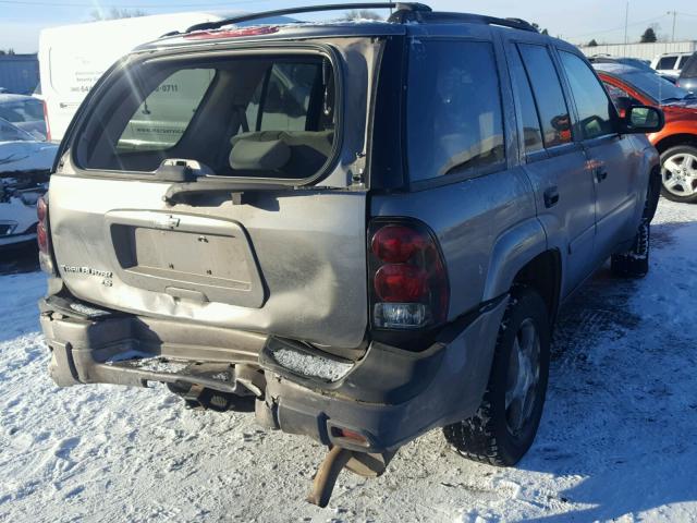 1GNDT13S982238884 - 2008 CHEVROLET TRAILBLAZE GRAY photo 4