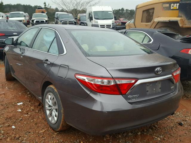 4T1BF1FK6GU541607 - 2016 TOYOTA CAMRY LE GRAY photo 3