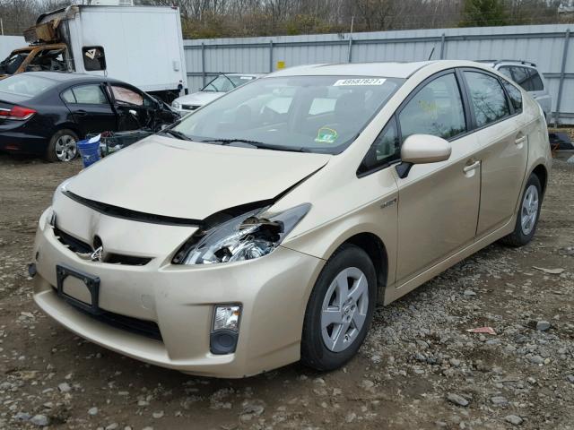 JTDKN3DU3A0090707 - 2010 TOYOTA PRIUS BEIGE photo 2