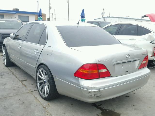 JTHBN30F520063175 - 2002 LEXUS LS 430 SILVER photo 3