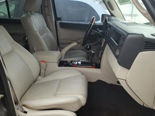 1J8HG58276C123862 - 2006 JEEP COMMANDER BLACK photo 5