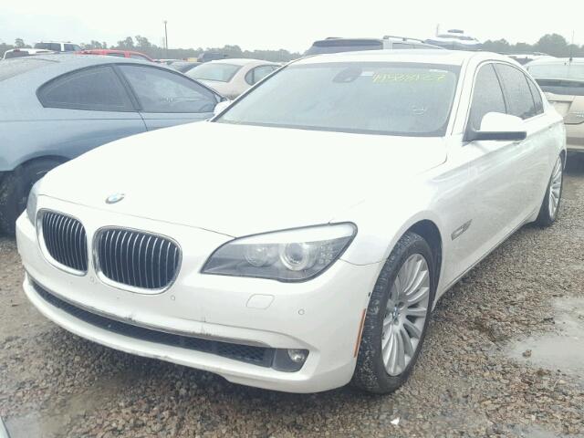 WBAKB8C56CC964806 - 2012 BMW 750LI WHITE photo 2