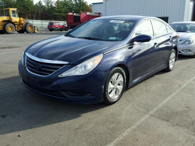 5NPEB4AC0EH821741 - 2014 HYUNDAI SONATA GLS BLUE photo 2