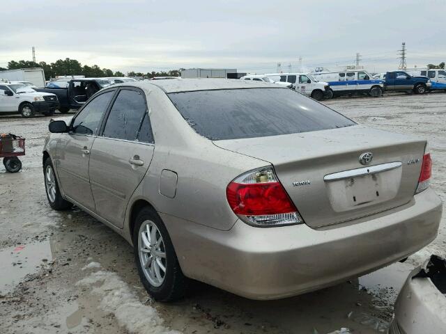 JTDBE32K163055462 - 2006 TOYOTA CAMRY LE BEIGE photo 3