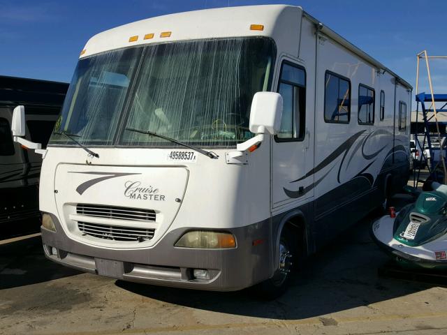 1FCNF53S120A03040 - 2002 GEOR MOTORHOME WHITE photo 2