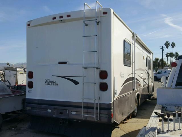 1FCNF53S120A03040 - 2002 GEOR MOTORHOME WHITE photo 4