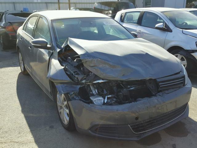 3VWDX7AJ3DM413527 - 2013 VOLKSWAGEN JETTA SE GRAY photo 1