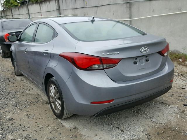 5NPDH4AE2GH768717 - 2016 HYUNDAI ELANTRA SE SILVER photo 3