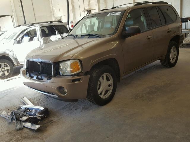 1GKDT13S332211010 - 2003 GMC ENVOY GOLD photo 2