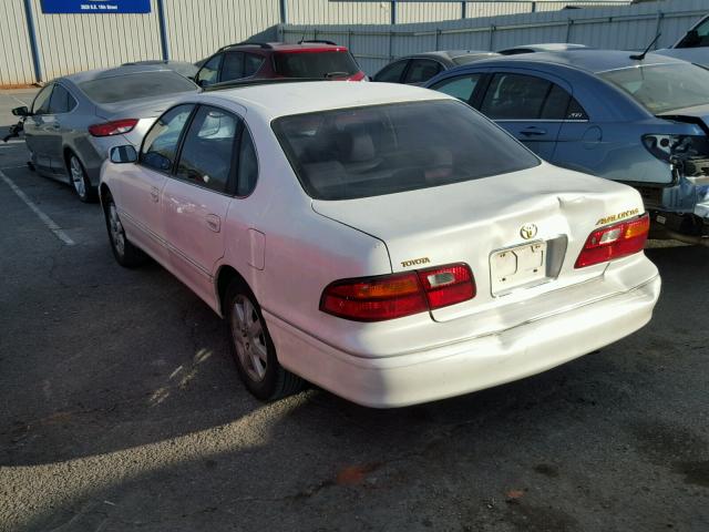 4T1BF18B7WU255888 - 1998 TOYOTA AVALON XL WHITE photo 3