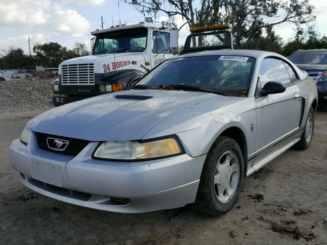 1FAFP4040YF241927 - 2000 FORD MUSTANG SILVER photo 2