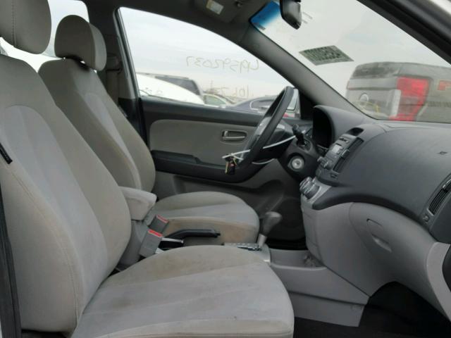 KMHDU46DX9U806307 - 2009 HYUNDAI ELANTRA GL SILVER photo 5