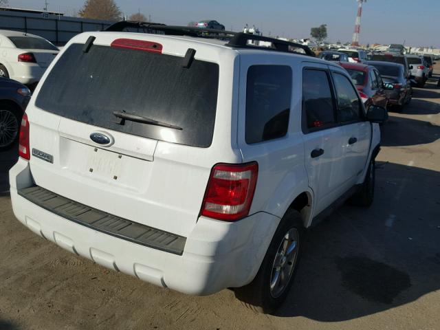 1FMCU03118KE31870 - 2008 FORD ESCAPE XLT WHITE photo 4