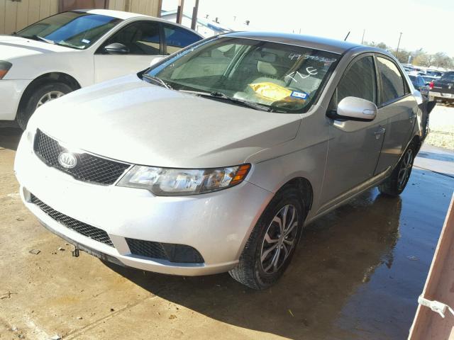 KNAFU4A27A5253100 - 2010 KIA FORTE EX SILVER photo 2