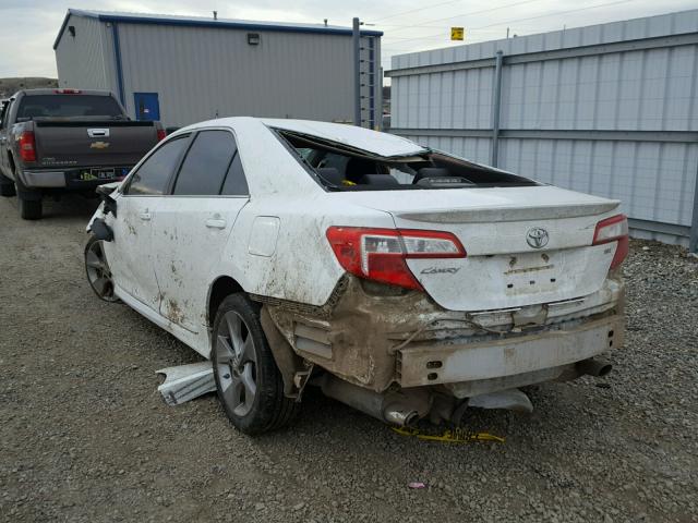 4T1BK1FK9EU547135 - 2014 TOYOTA CAMRY SE WHITE photo 3