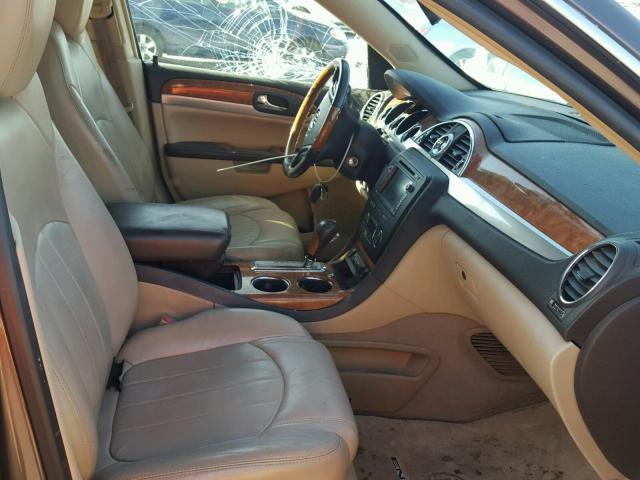 5GALVCED6AJ136352 - 2010 BUICK ENCLAVE CX BROWN photo 5
