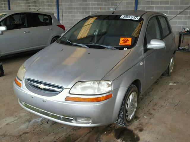 KL1TD66696B552195 - 2006 CHEVROLET AVEO BASE SILVER photo 2