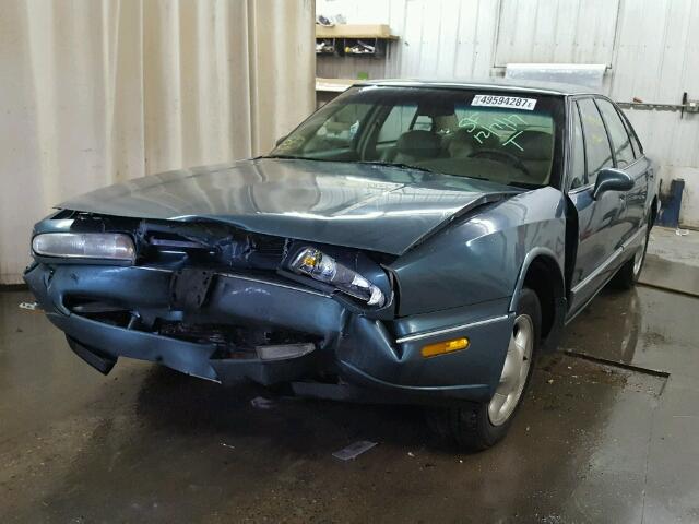 1G3HY52K3T4840472 - 1996 OLDSMOBILE LSS GREEN photo 2